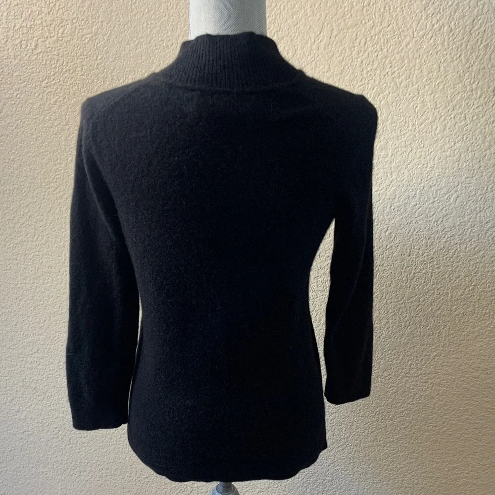Jones New York Collection 100% Cashmere Black V-Neck Sweater Size S Classic
